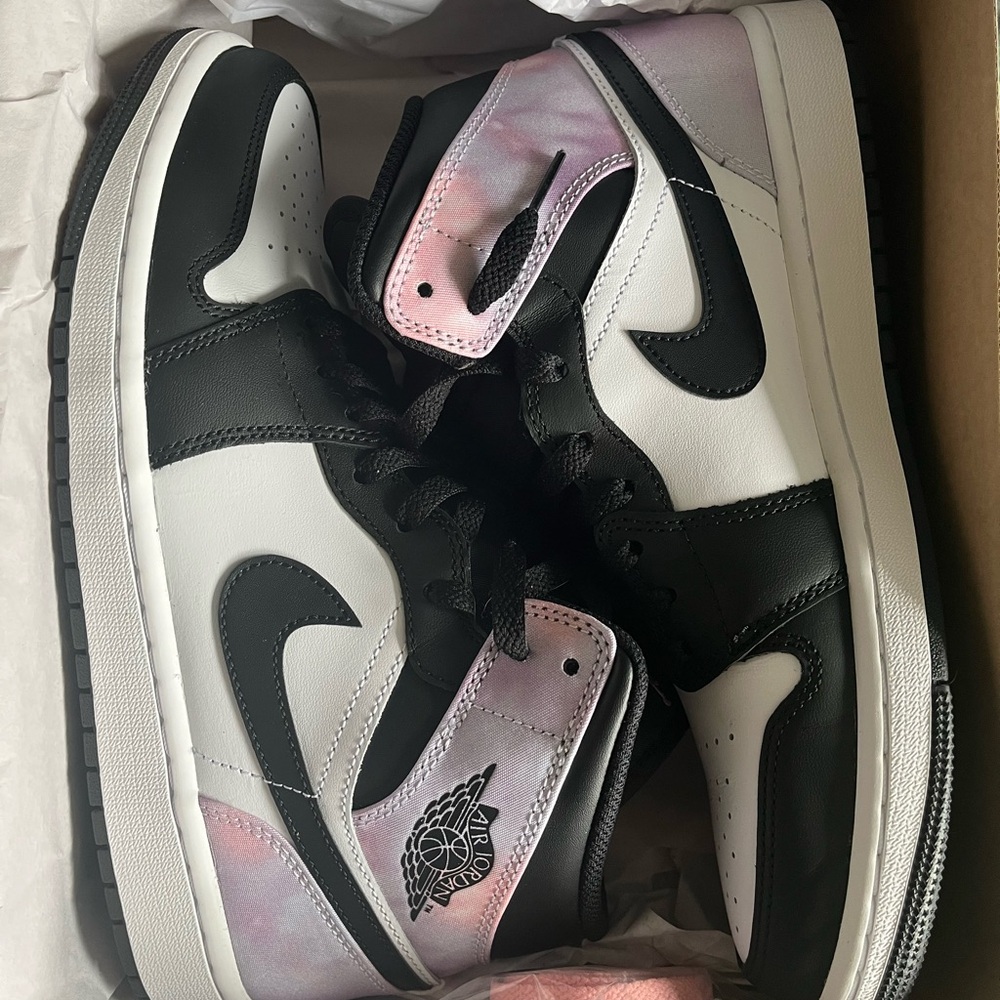 Jordan 1 Mid zen master